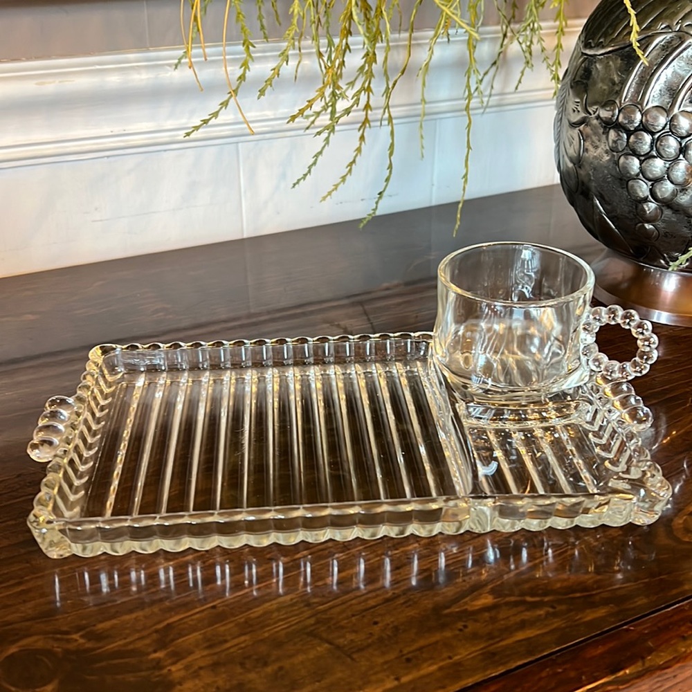 Vintage HAZEL ATLAS Ball & Rib Snack Sip & Smoke